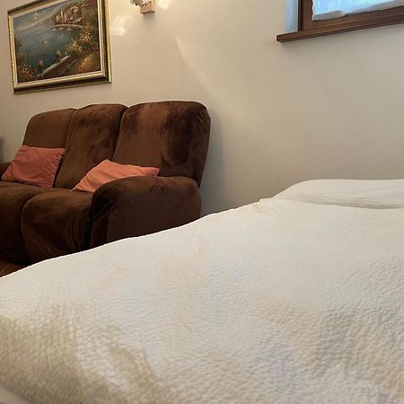 Tatjana House Apartment Бренцоне сул Гарда Екстериор снимка